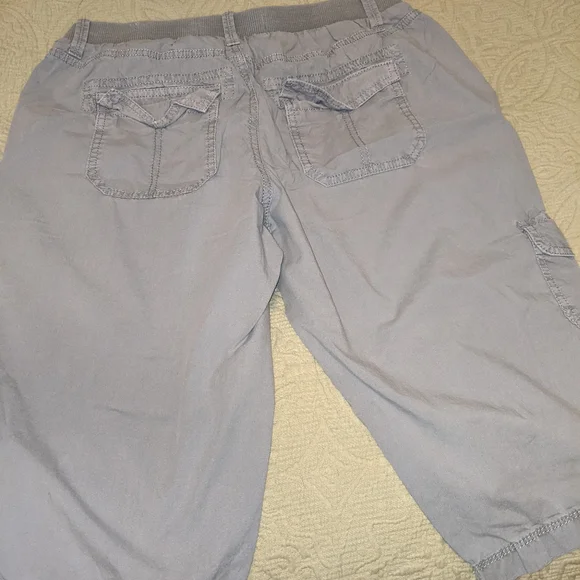 Capri's - Picture 2 of 2